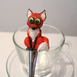 Чайная ложка с лисёнком из полимерной глины с тонировкой акрилом