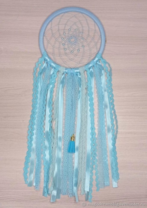 Ловец снов с лентами и кружевами