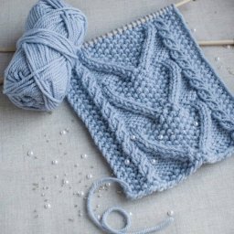 Очень красивый узор на спицах