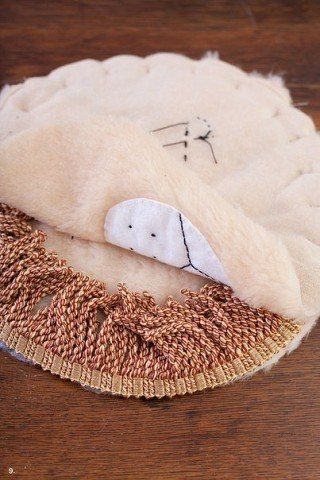 Плюшевый коврик в детскую