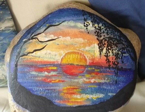 Роспись на камне "Летний закат"