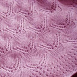 Изящный узор на спицах