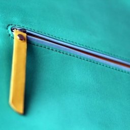 Особенности вшивания молний в сумки и куртки