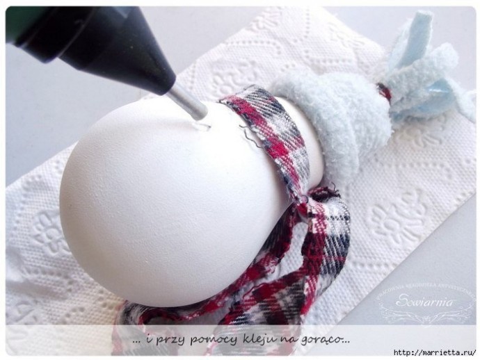 Снеговик из перегоревших лампочек: мастер-класс Снеговик из перегоревших лампочек: мастер-класс