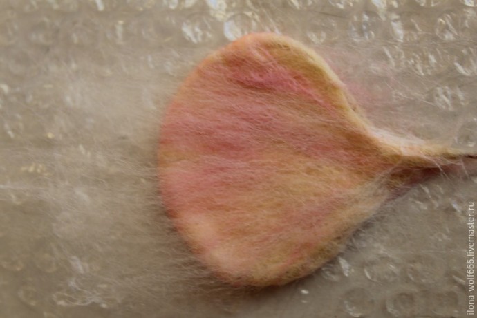 Шикарное колье с розой из войлока