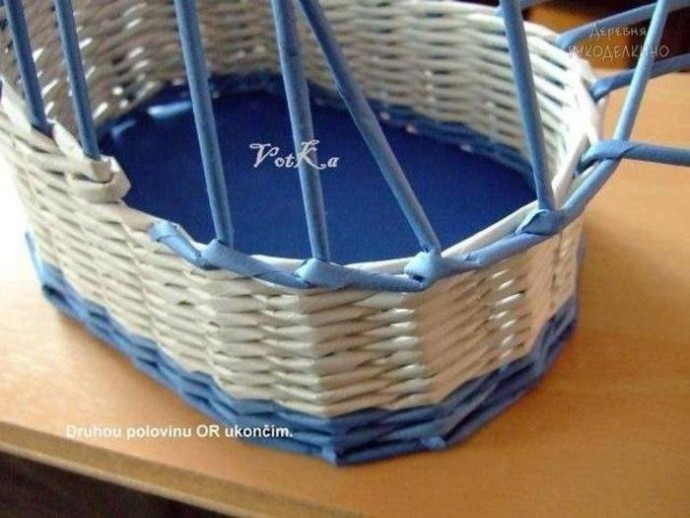 ​Плетение из бумажных трубочек: коляска