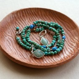 Декоративные тарелки из пластики