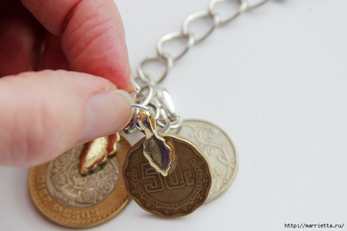 Браслет из монет
