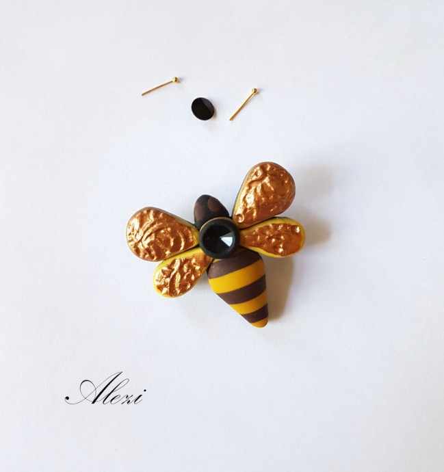 Брошь "Пчелка" из полимерной глины