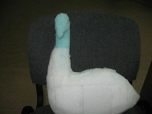 Павлин из пластиковых бутылок