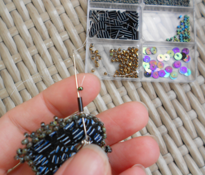 Брошь в виде мухи