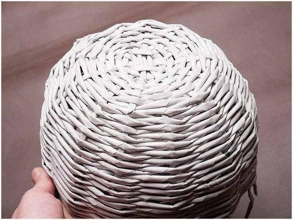 Корзинка из газетных трубочек: мастер-класс