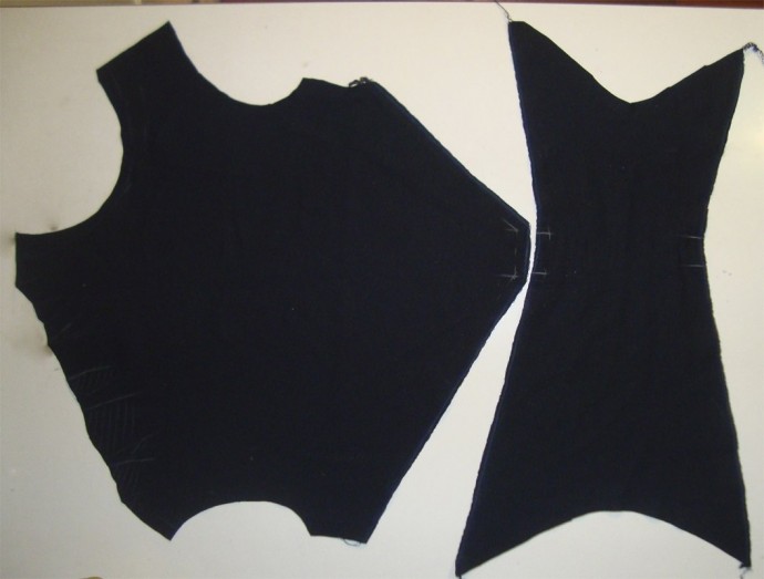 Трикотажное платье с драпировкой