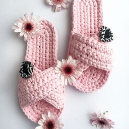 Восхитительные вязаные тапочки