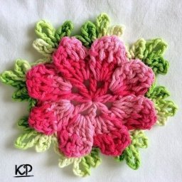 ​Красивый вязаный цветок