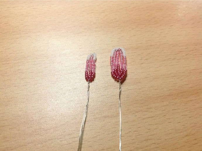 Роскошный цветок из бисера Роскошный цветок из бисера