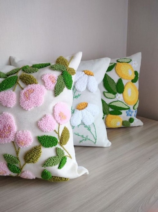 Восхитительные цветочные подушки для уютного декора вашего дома