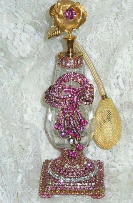 Шикарные флаконы для духов: идеи для вдохновенного творчества