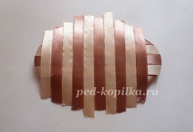 Лапоть из атласных лент