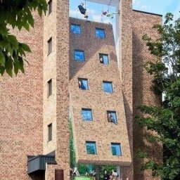 Очень необычные граффити домов