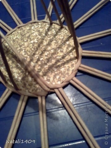 ​Плетем корзинку из газетных трубочек