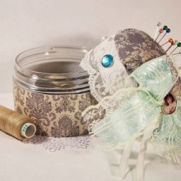 Удобная игольница с функцией шкатулки для мелочей