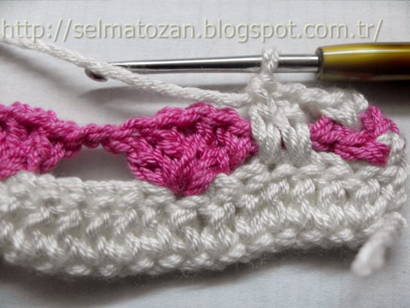 Узор крючком "Маленькие сердца"