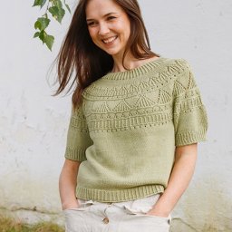 ​Джемпер с красивым верхом