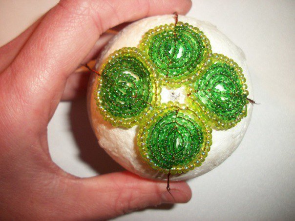 Кактус из бисера