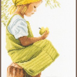 Вышиваем девочку с яблоком