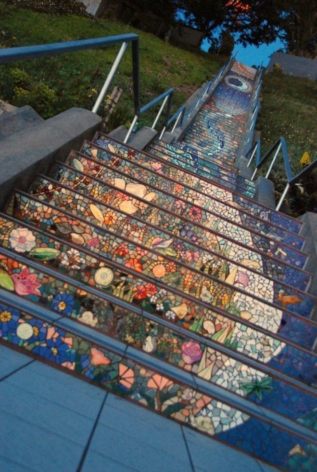 10 удивительных лестниц с мозаикой со всего света