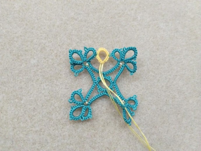 Зажим в технике фриволите