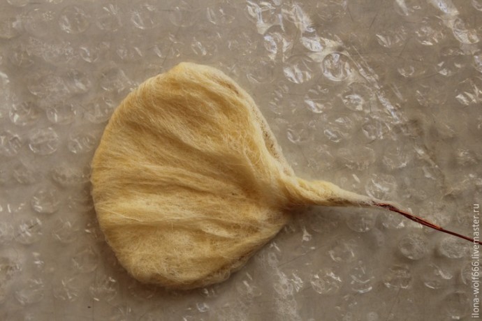 Шикарное колье с розой из войлока