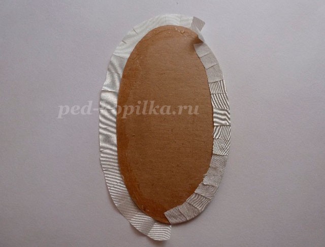 Лапоть из атласных лент