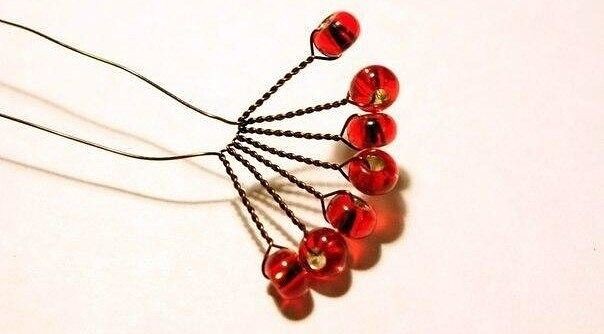 Рябина из бисера