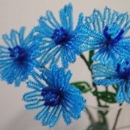 Голубые васильки из бисера