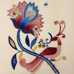 ​Яркие варианты якобинской вышивки