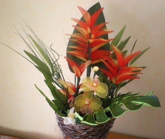 Потрясающие цвeты из кaпpoнa