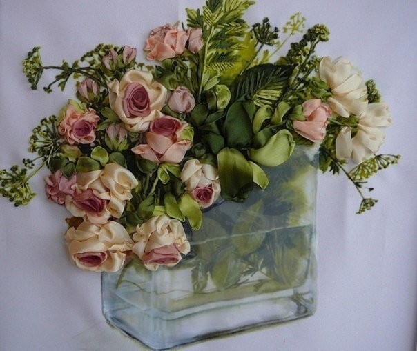 ​Вышивка лентами восхитительных розочек: идеи, которые побуждают к творчеству