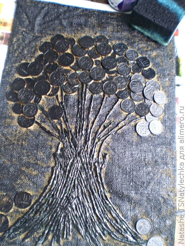 Денежное дерево — картина из монет