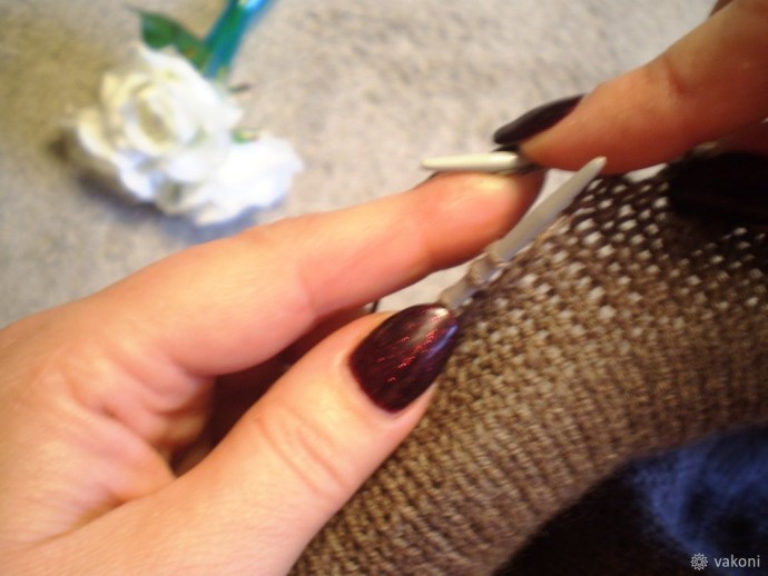 Декоративная вязаная роза