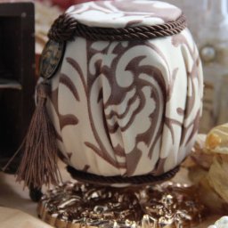 Пуфик для интерьерных кукол