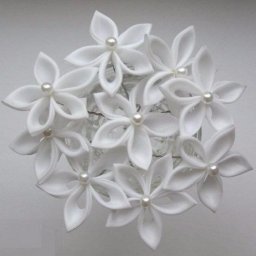 Нежное украшение для волос