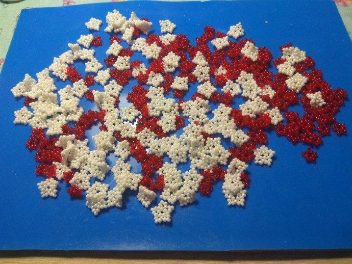 ​Вьющееся растение из бисера