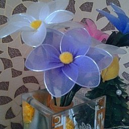 Цветочек из капрона