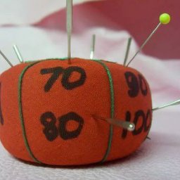 Несколько вариантов хранения игл для швейных машин