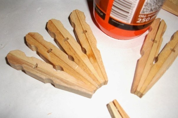 Салфетница из прищепок