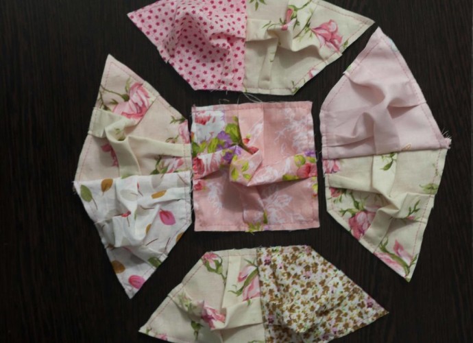 Круглые подушки в технике bubble quilt