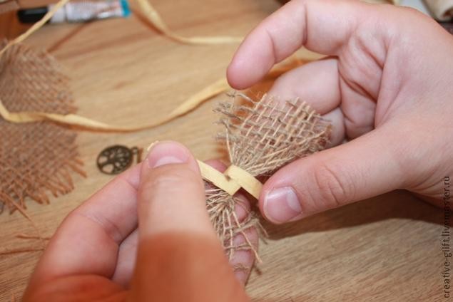 Крафтовая подарочная коробка