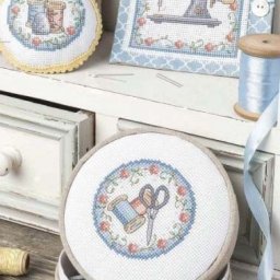 Милый узор с ножницами и катушкой